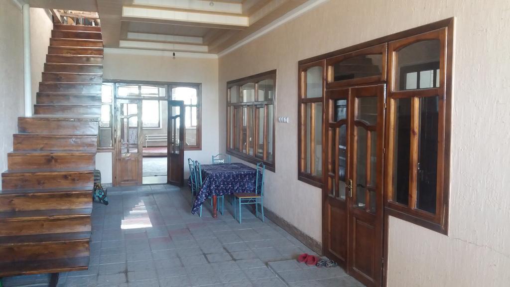 Be My Guest Hotel Osh Bagian luar foto