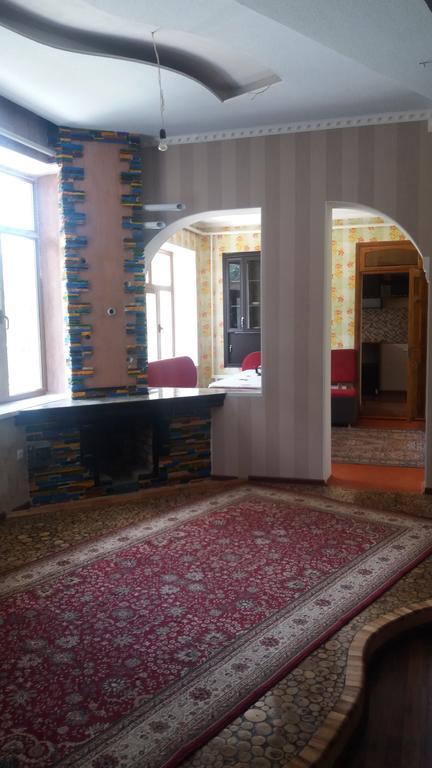 Be My Guest Hotel Osh Bagian luar foto