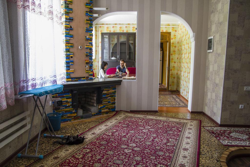 Be My Guest Hotel Osh Bagian luar foto